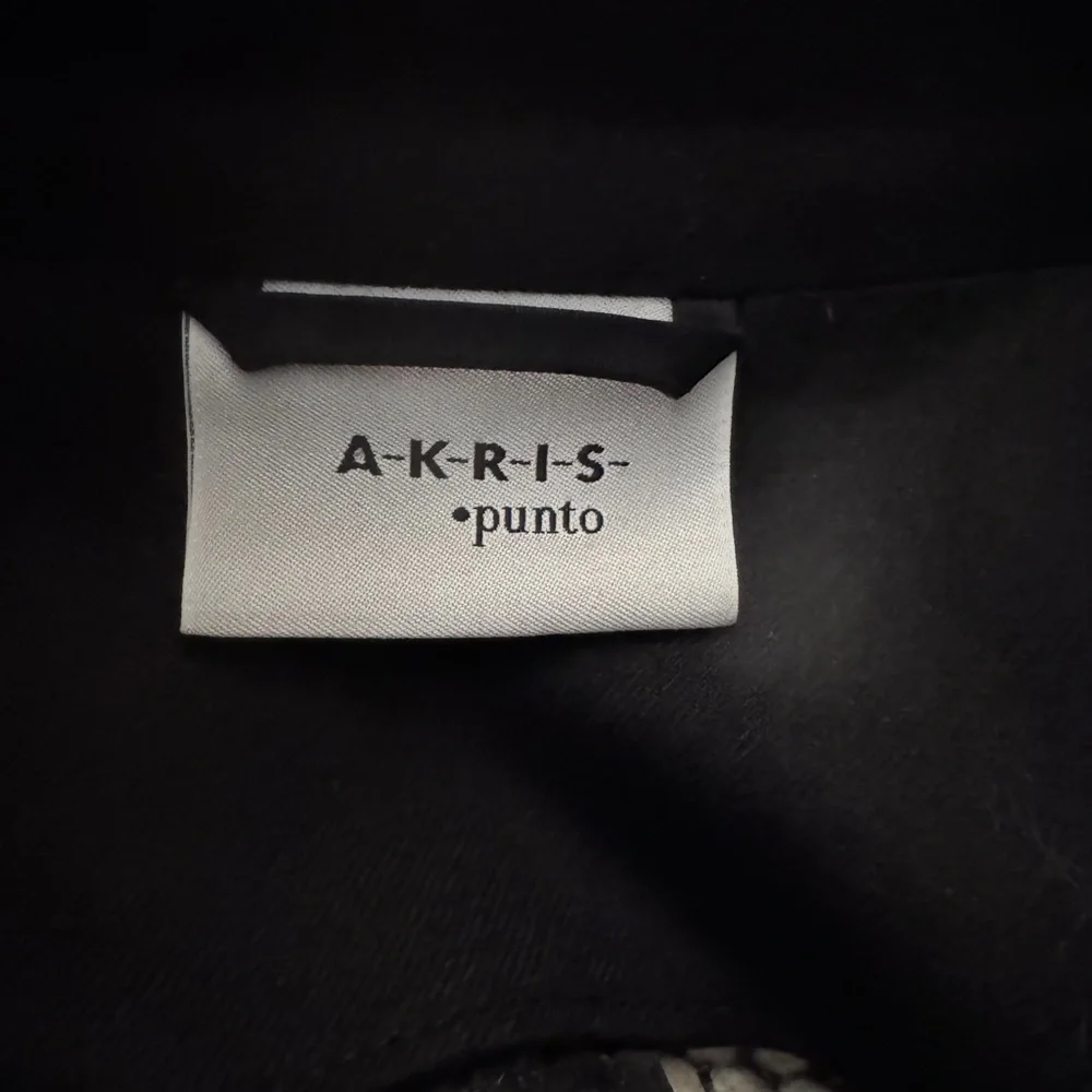 AKRIS PUNTO Wool Jacket - Picture 2 of 12